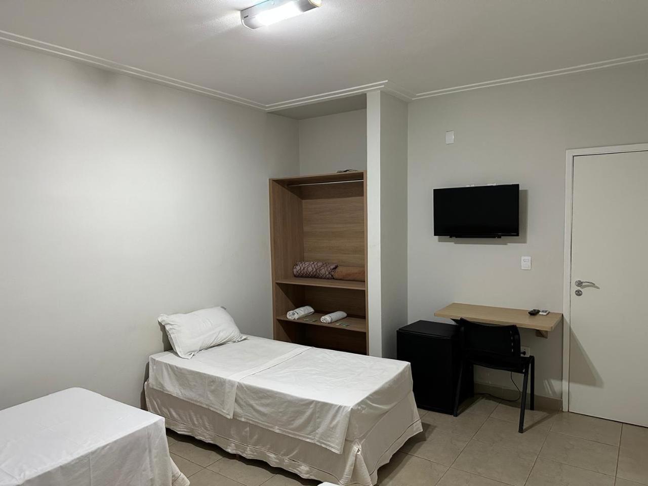 Big Hotel Araguari Bagian luar foto